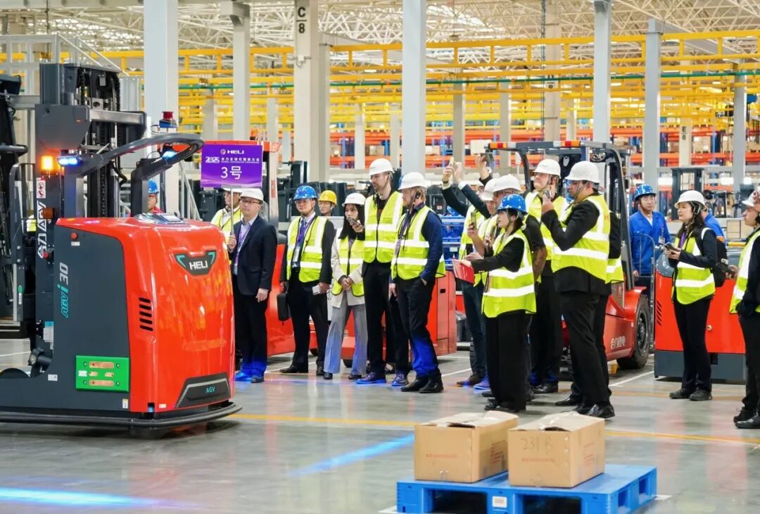 W020251105661639762375